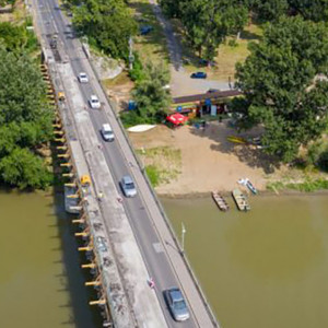 RENOVATION OF QUEEN ELIZABETH BRIDGE AT TOKAJ – MANUFACTURING AND ON-SITE ASSEMBLY OF BRIDGE ACCESSORIES AND THE LONGITUDINAL BEAMS OF THE BRIDGE