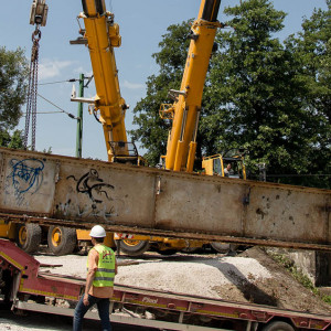 REFURBISHMENT OF THE AJKA RAILWAY BRIDGE