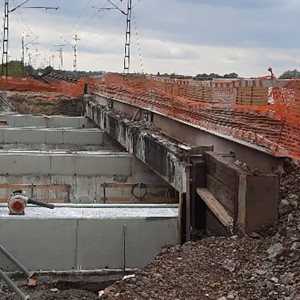 RECONSTRUCTION OF THE RAILWAY BRIDGE OVER THE TÁPIÓ STREAM